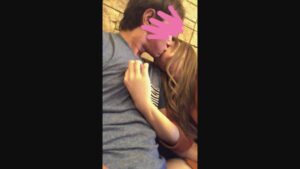 清楚な事務職の裏の顔。エロランジェリーで豹変する26歳アキの淫語と口内射精