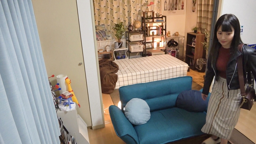 清楚美女うみ（29歳）の裏の顔。ナンパ師の部屋で即座に自慰＆巨根ピストンでイキ狂う衝撃の一部始終。