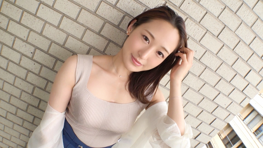 スタイル抜群30歳デザイナーが、撮影の緊張と快感でパンティを汚すほど悶絶！バイ経験もある経験豊富なお姉さんと腰崩壊ピストン