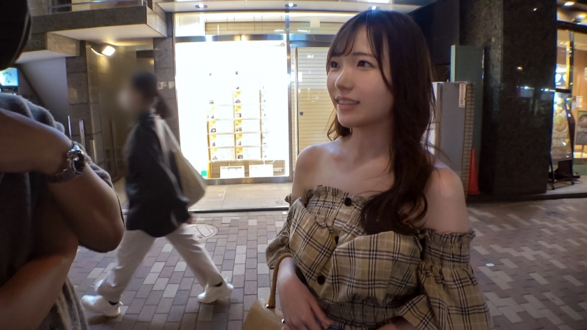 23歳・かんな、初撮。ナンパ男の強引な誘いにNOと言えず…されるがままに快楽を受け入れ、また一人経験人数を更新してしまう従順ペットショップ店員。