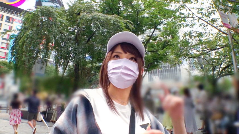 「なに～？ヤリたいの？笑」ノリのいい渋谷ギャル・こころ（21歳）を即ハメ！お尻ペンペンで感じまくり、最後は我慢できず大量おもらし…